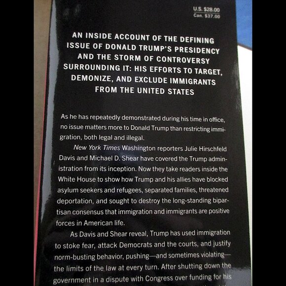 Book - Border Wars: Inside Trump's Assault on Immigration - Picture 13 of 16